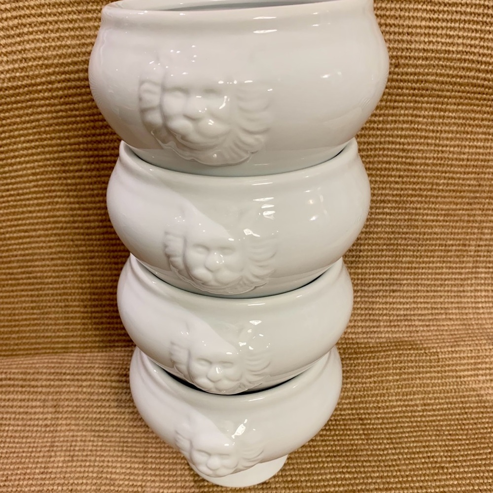 Set of 4 Lions Head soup bowls
